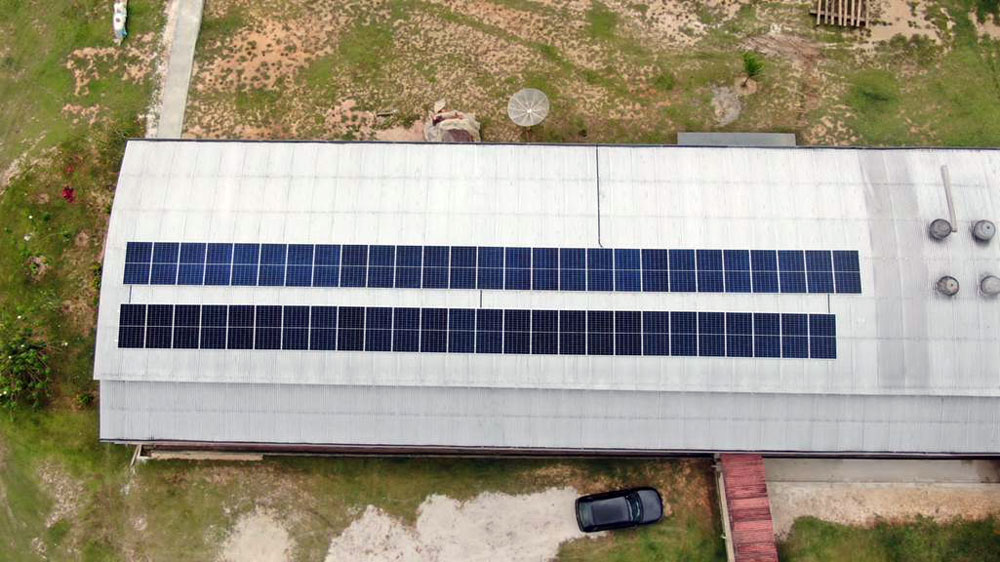 Solaranlage auf Sporthalle
